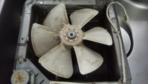 キッチン換気扇の油汚れ大丈夫ですか？？【クリーンパートナー】