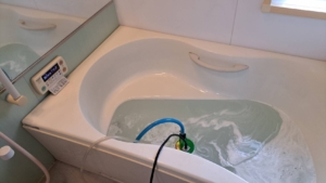 【エコキュート20年】初の風呂釜配管洗浄で大量の汚れが…【クリーンパートナー】